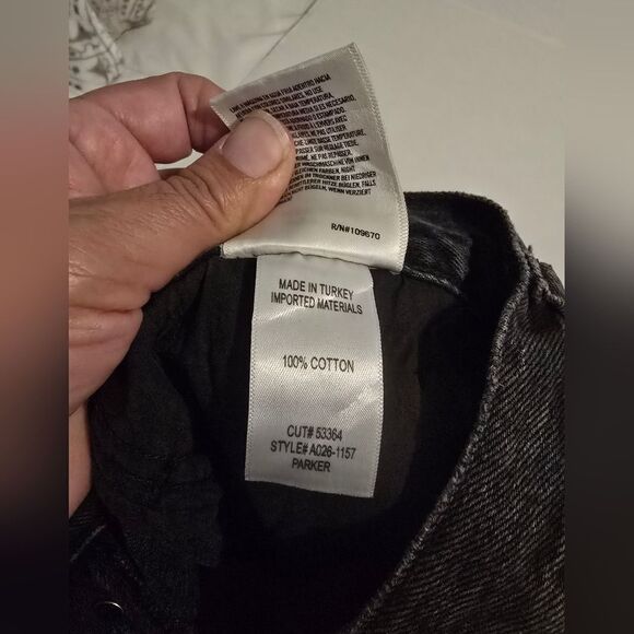 Agolde Parker Cutout Short in Black Size 37 - Picture 4 of 11